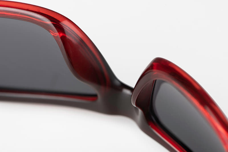 Black / Red Sunglasses
